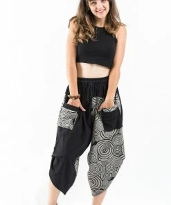 HaremPants.com Two Tone Swirls Prints Women's Three Quarter Pants In Black